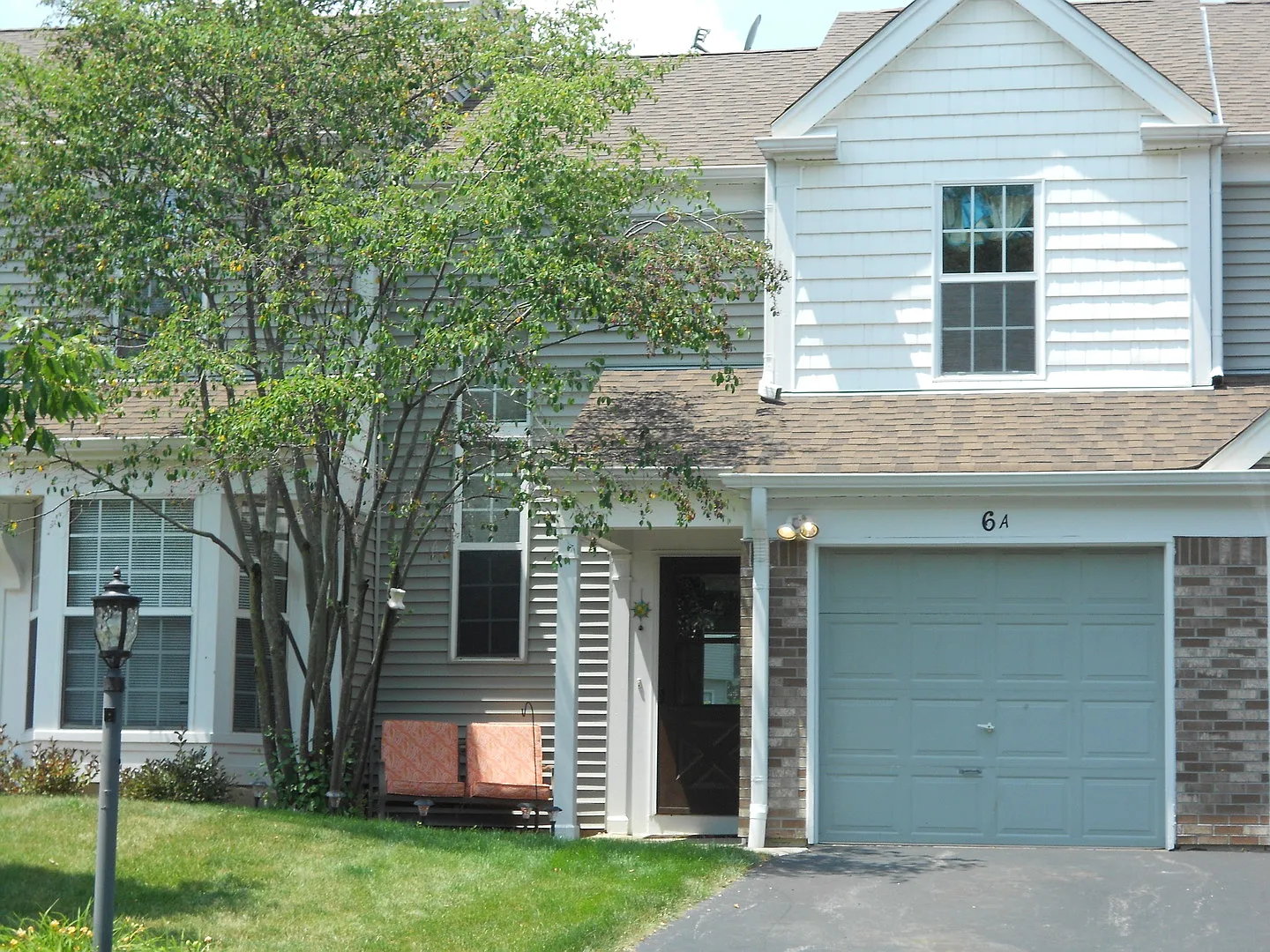 6 Chaucer Ln #A photo 1