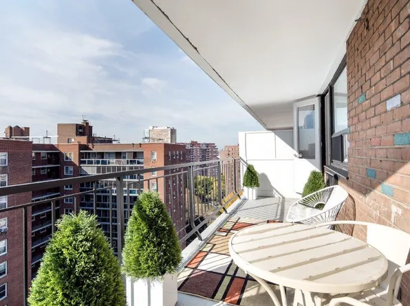 6260 99th St, Rego Park, NY