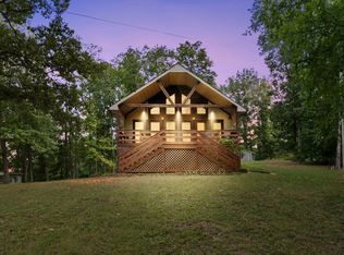 178 Cottage Cir, Linden, TN 37096