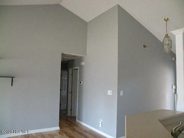 403 Jacqueline Dr — Photo 4