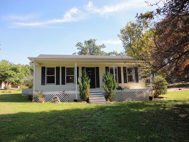 1st image of 1420 Meadowlark Dr