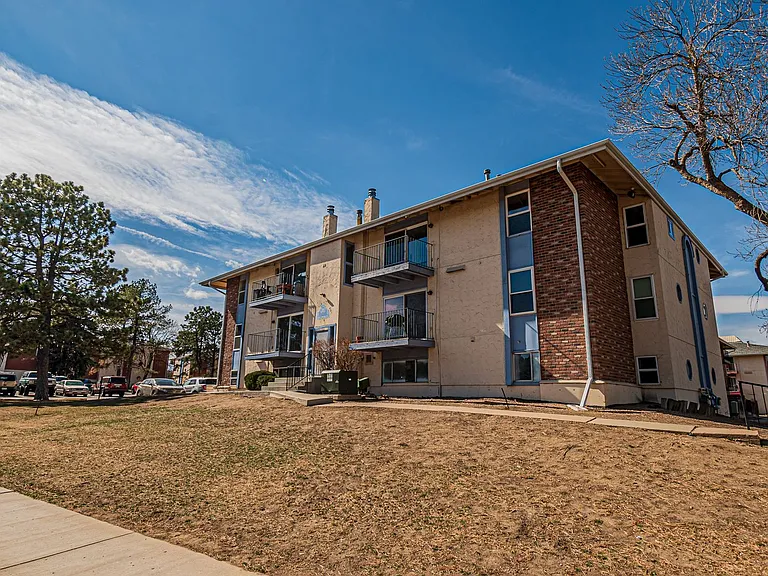 12141 Melody Dr #301 — Photo 34