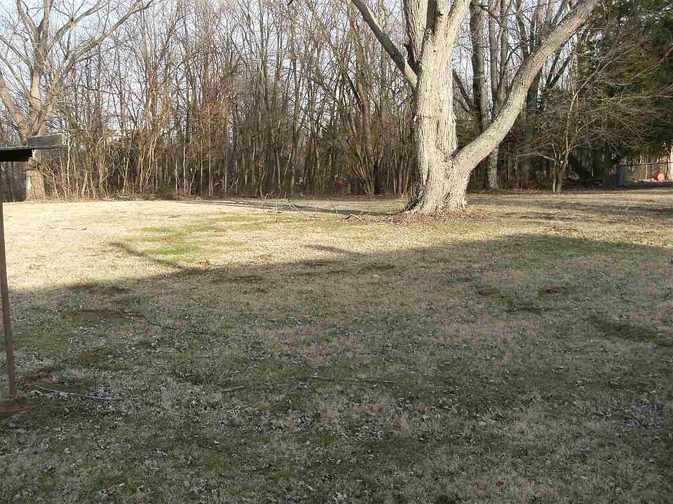 2nd image of 7105 S Fairfax Rd