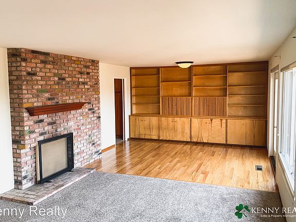 5th image of 448 Mariposa Dr