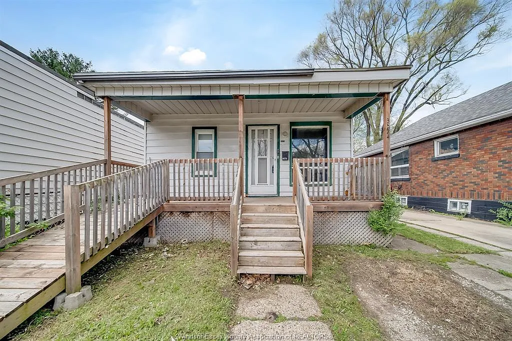 3 bed, $1,500 — Photo 1