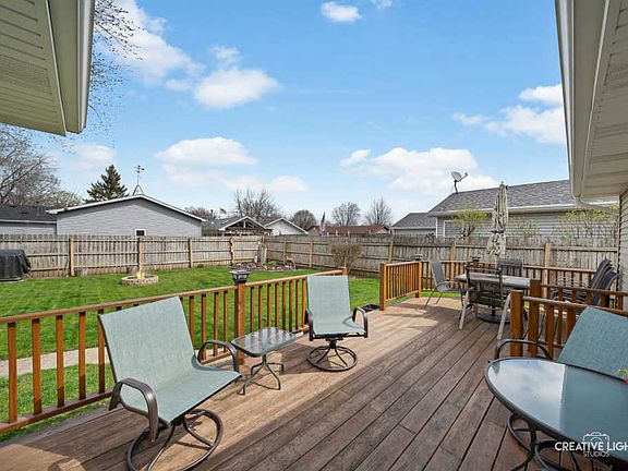 3rd image of 611 Birchwood Dr