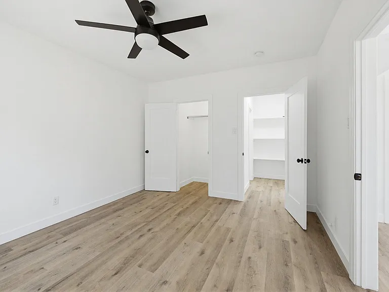1510 W 52nd St #1512.5 — Photo 5