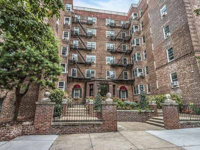 9945 67th Rd APT 602, Flushing, NY, 11375