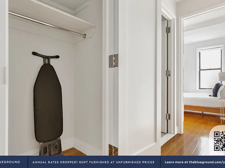 210 W 70th St #918 — Photo 23