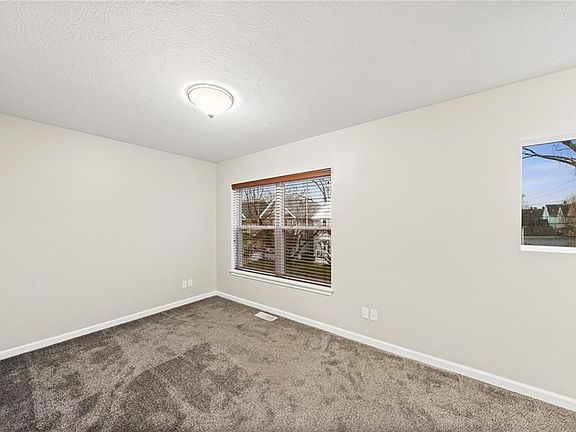 5th image of 7506 Goodwalt Ave