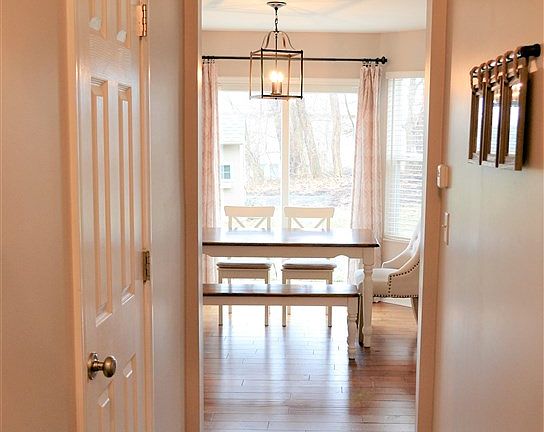 4th image of 1621 Woodfield Ct