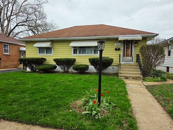 1st image of 18449 Ridgewood Ave