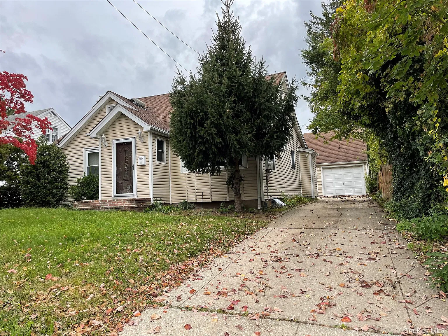 4 bed, 2.0 bath, 1453 sqft, $4,700 — Photo 2