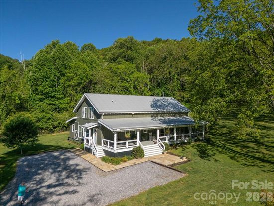 367 Nannys Ln, Sylva, NC 28779