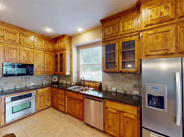 6213 Winter Park Dr, North Richland Hills, TX 76180