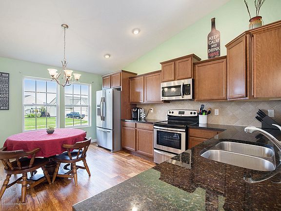5th image of 4258 Black Cherry Ln