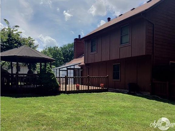 5th image of 2524 NW Leann Dr