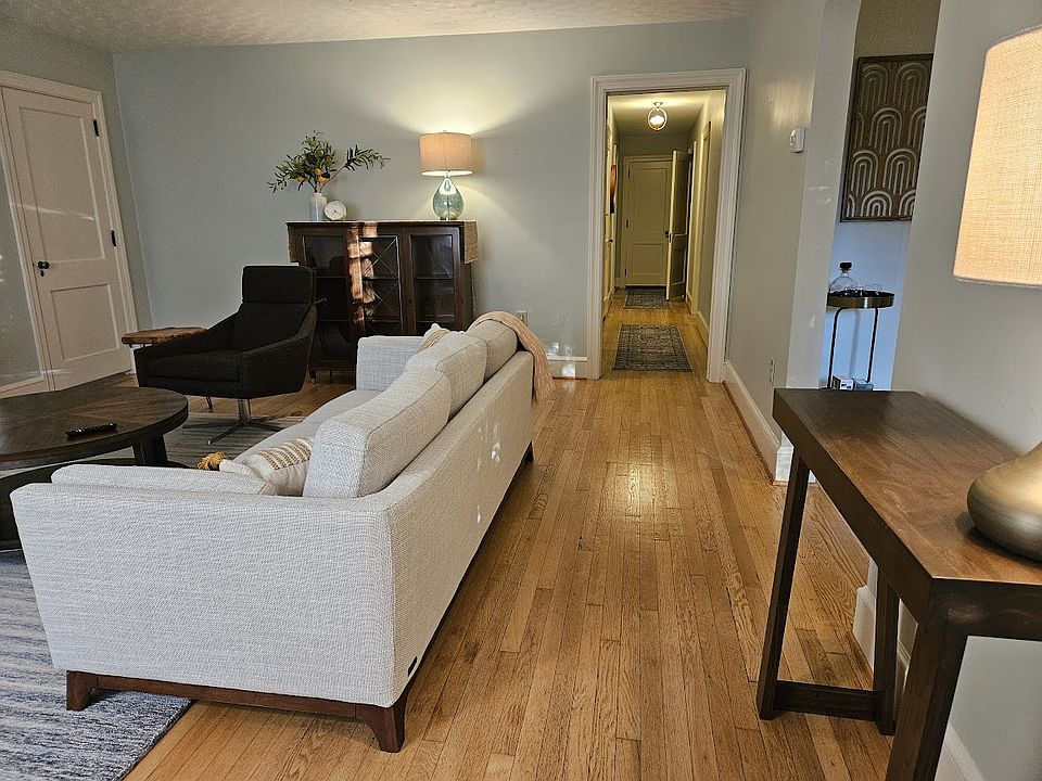 Your view as you enter the apartment. Note the original hardwood floors.
