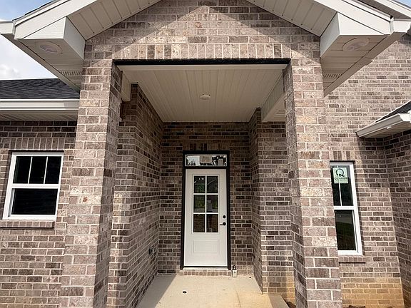 4th image of 2447 Camzie Dr