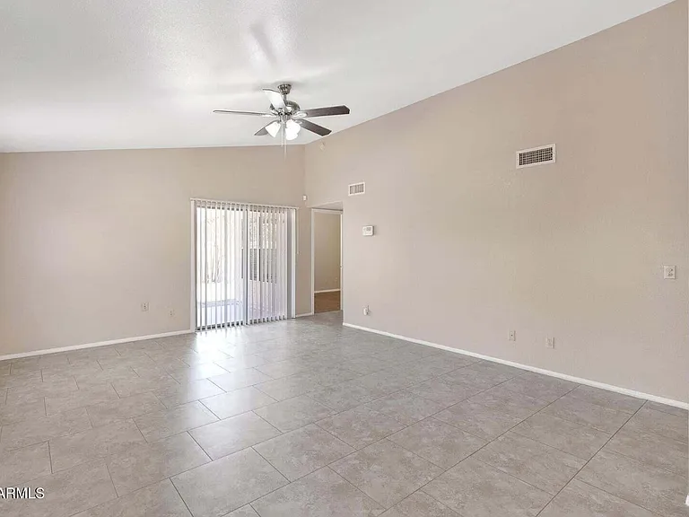 19211 N 78th Ave — Photo 5