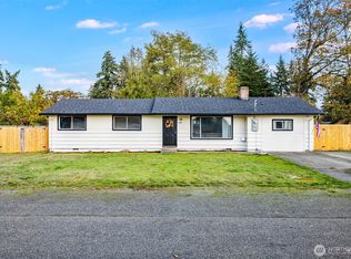 17321 Spanaway Ln E, Spanaway, WA