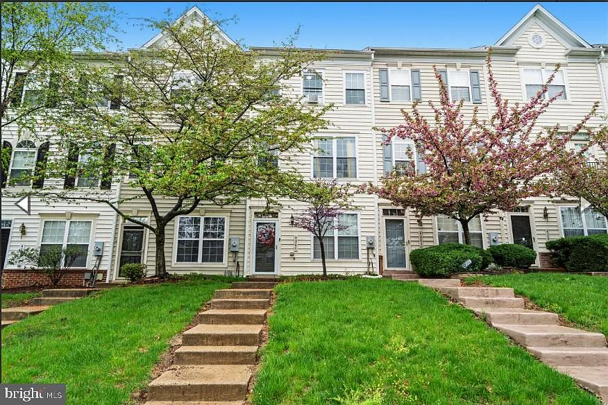 3 bed, 3.5 bath, 1412 sqft, $3,500 — Photo 1