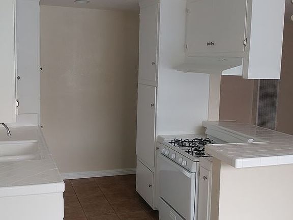 4th image of 734 W 214th St APT 16