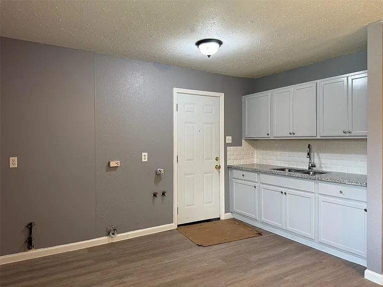 8010 Roswell St #3 — Photo 5