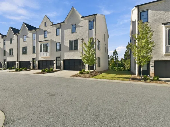380 Clark Xing, Sandy Springs, GA 30328
