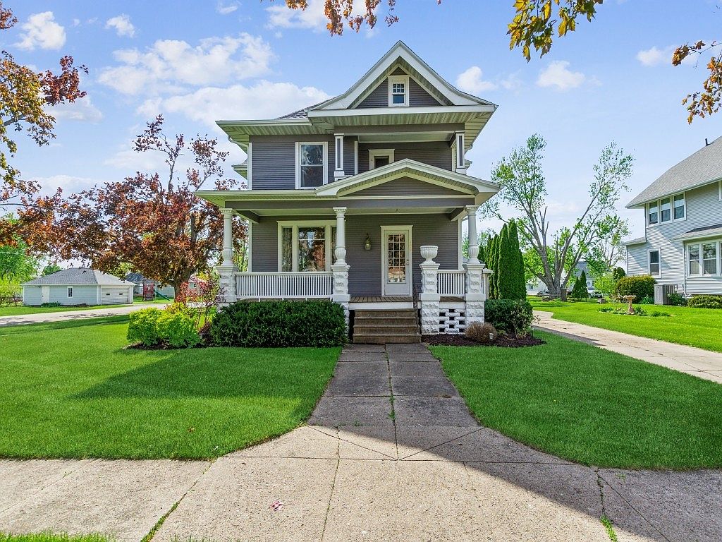 402 Main St, Van Horne, IA 52346 Zillow