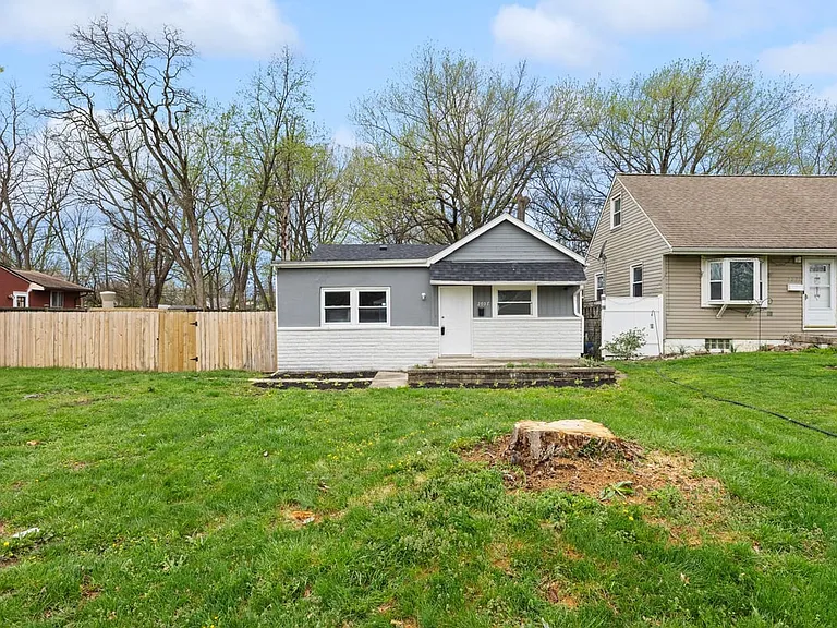 2707 Woodland Ave — Photo 23