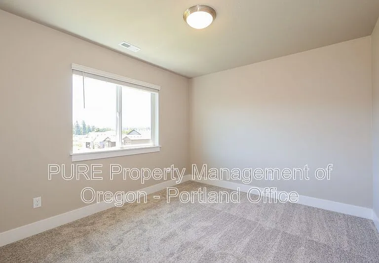 504 NE Trillium Dr — Photo 22