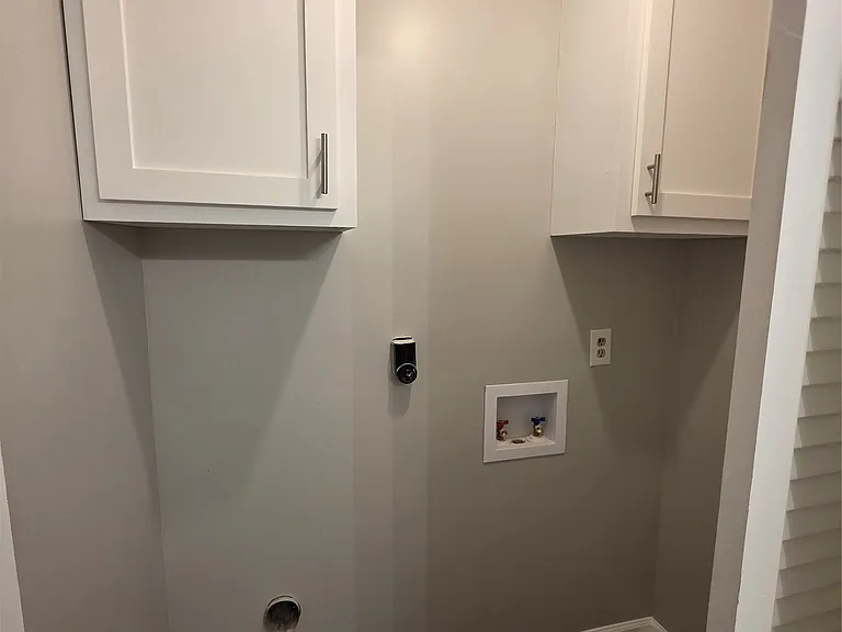 744 Ledyard Pl — Photo 15