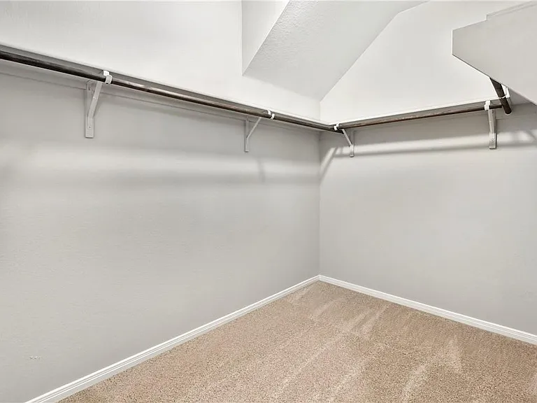 14015 Macquarie Dr — Photo 15