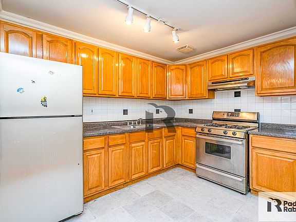 2nd image of 608 Sterling Pl #2A