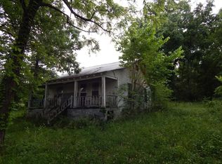 4135 Morrison Creek Rd, Clifton, TN 38425