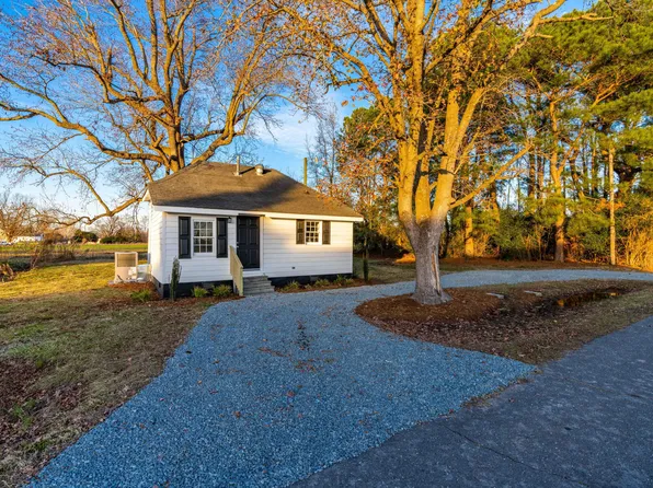 51 W Carroll St, Turkey, NC 28393