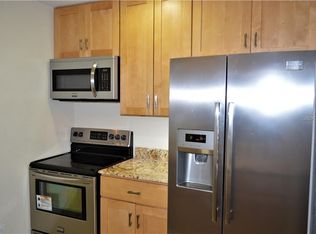 4028 Crockers Lake Blvd #17, Sarasota, FL 34238