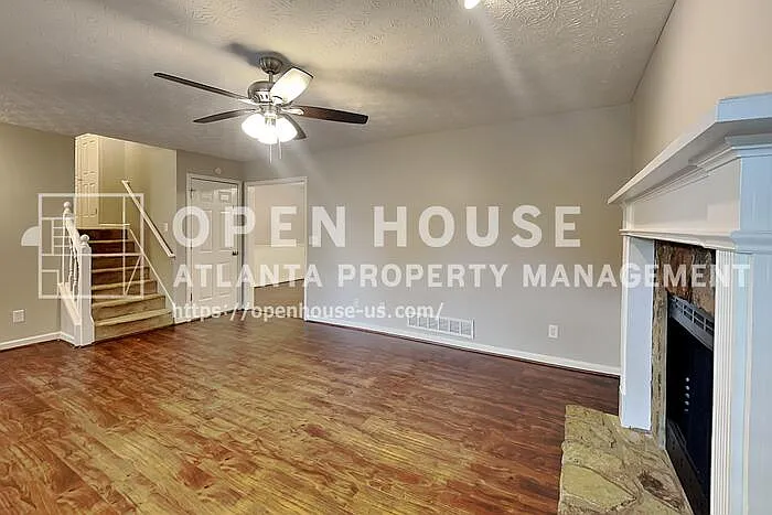 600 Glendale Forest Dr — Photo 3