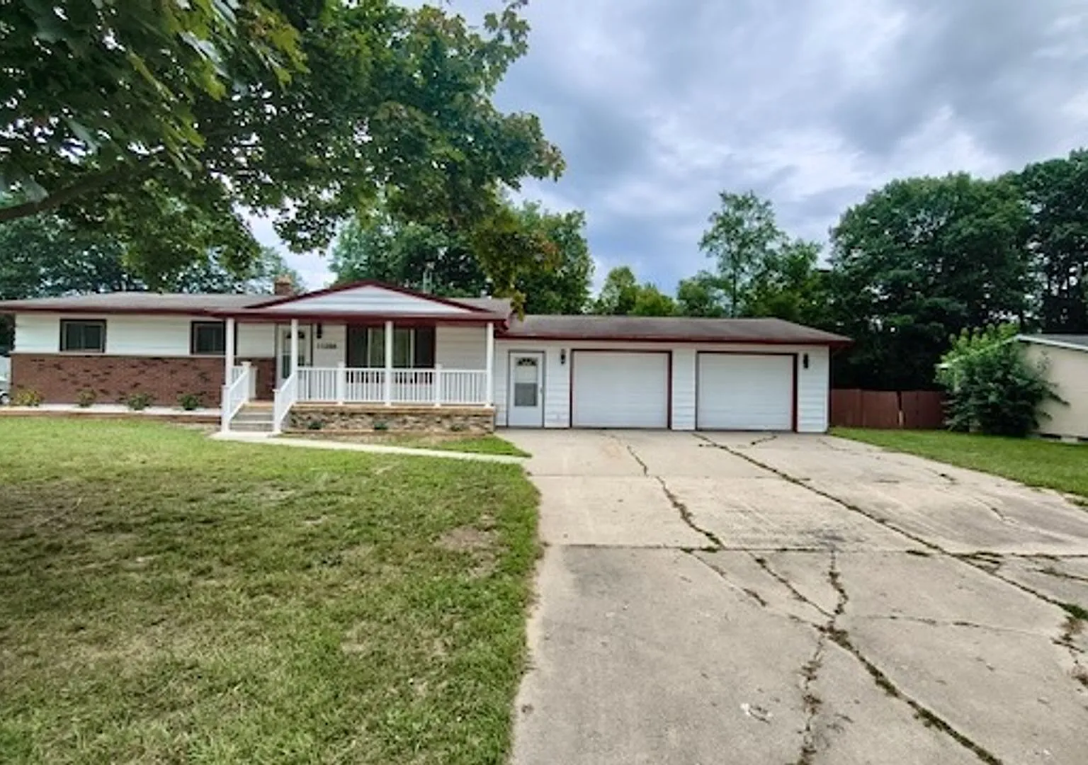 Completely Remodeled 3-Bedroom Ranch, Premium Finishes, Half-Acre Lot — Photo 2