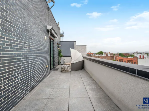 2222 Ocean Avenue image 13 of 19