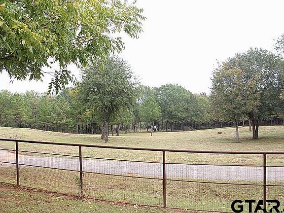 3rd image of 403 County Road 4211