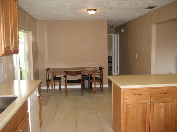 5th image of 3024 Victory Palm Dr