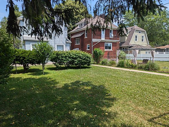 3rd image of 542 McKinley Pkwy