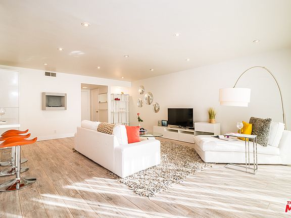 5th image of 8963 Burton Way APT 103