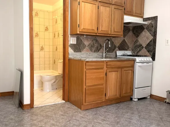 722 Leonard Street image 1 of 3