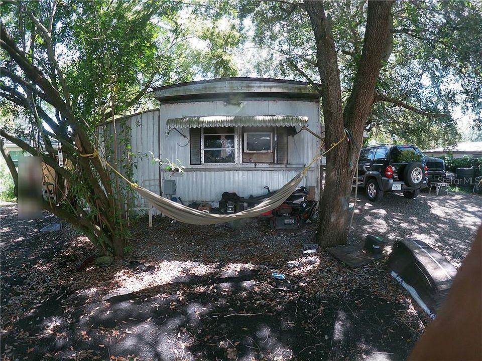 2nd image of 2743 Lucille St