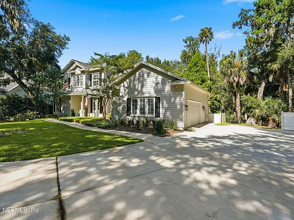 3rd image of 213 DUCKWOOD Lane