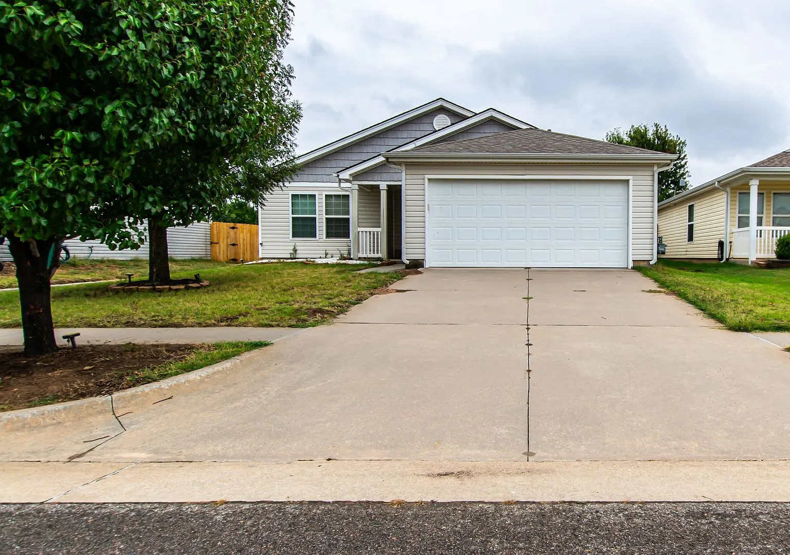 Beautiful 3 Bed 2 Bath Home in Moore School District! — Photo 2