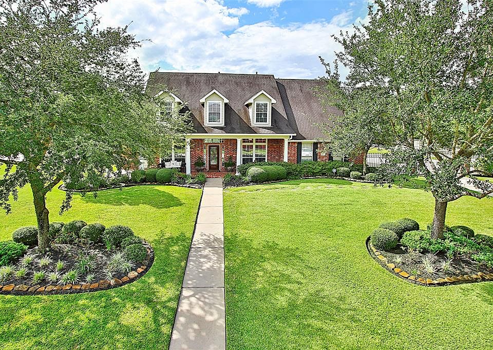 1st image of 17407 Rose Garden Trl